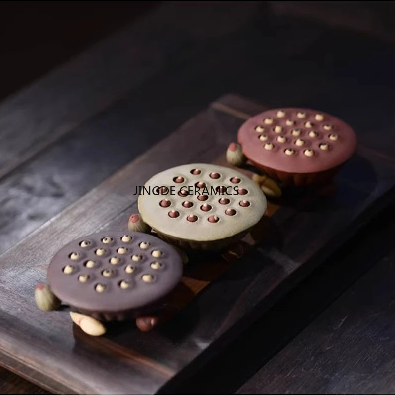 

Yixing Purple Clay Lotus Crown Ornament Handmade Creative Lotus Seed Tea Pet Gaito Kung Fu Tea Set Accessories Tea Room Supplies