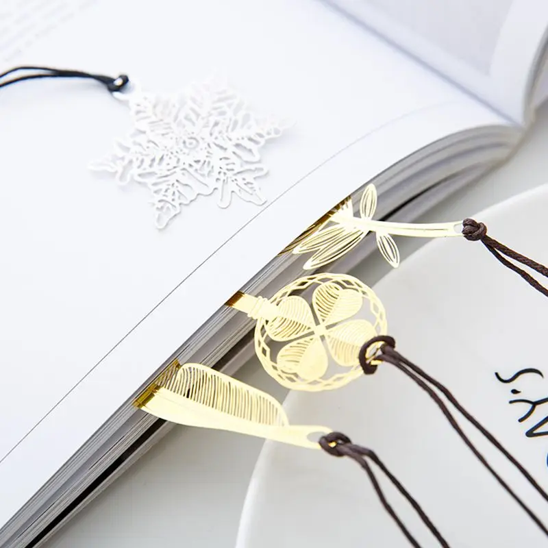 1PC Feather snowflake Bookmarks Creative Classical exquisite Mini Metal Art Pattern Bookmark Children\'s Gifts Office Stationery