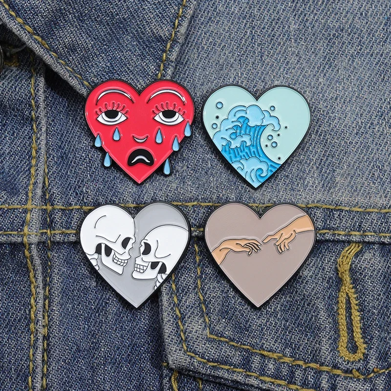 Love Brooch Skull Punk Enamel Pin Heart Horror Butt Goth Badge Hat Gift Jewelry Black Men Halloween Friends Lapel Accessories