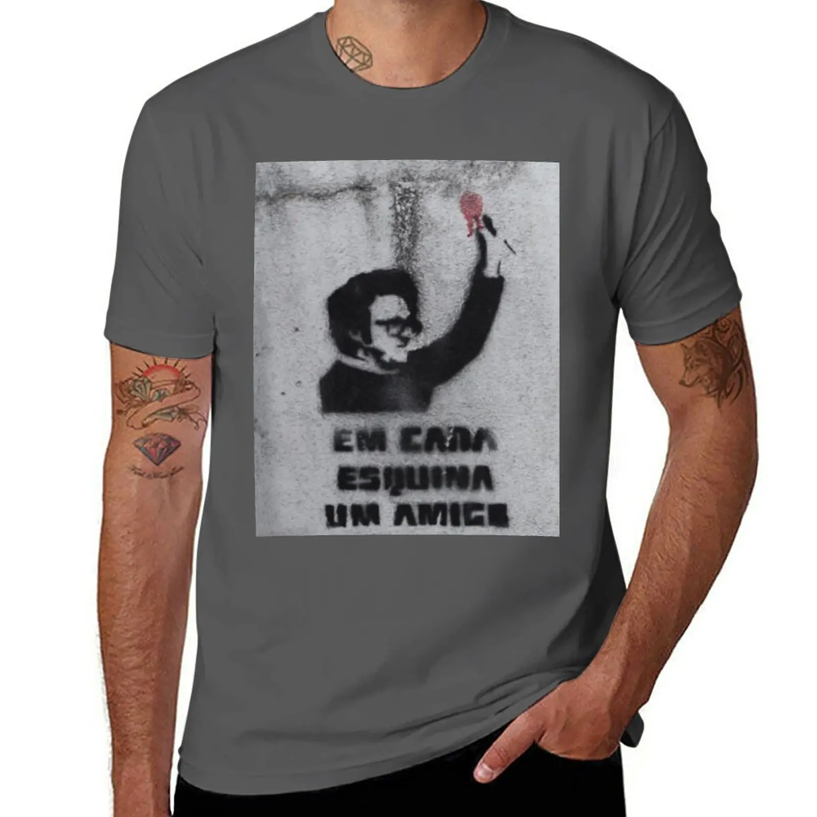 New 25 de Abril - Em cada esquina um amigo - Zeca Afonso T-Shirt aesthetic clothes tops plus size t shirts mens workout shirts