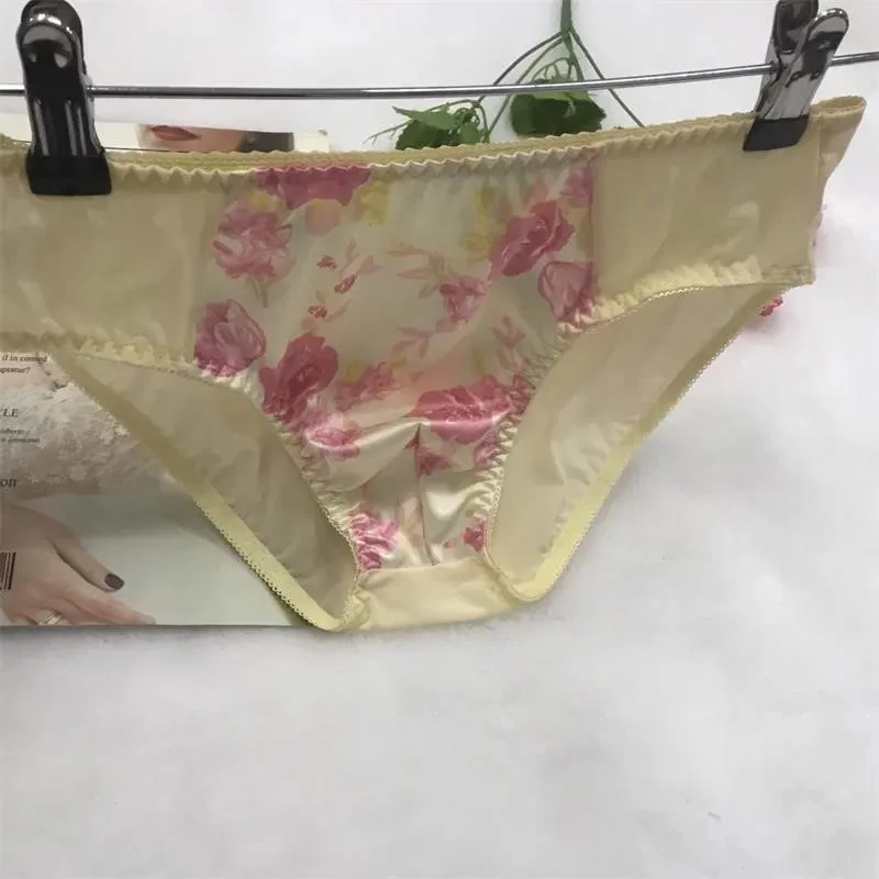 Man's Silky Touch Flower Graphics BF Briefs Feminine Design Cotton Crotch Underwear Live Show Private Party DJ Club Clothing