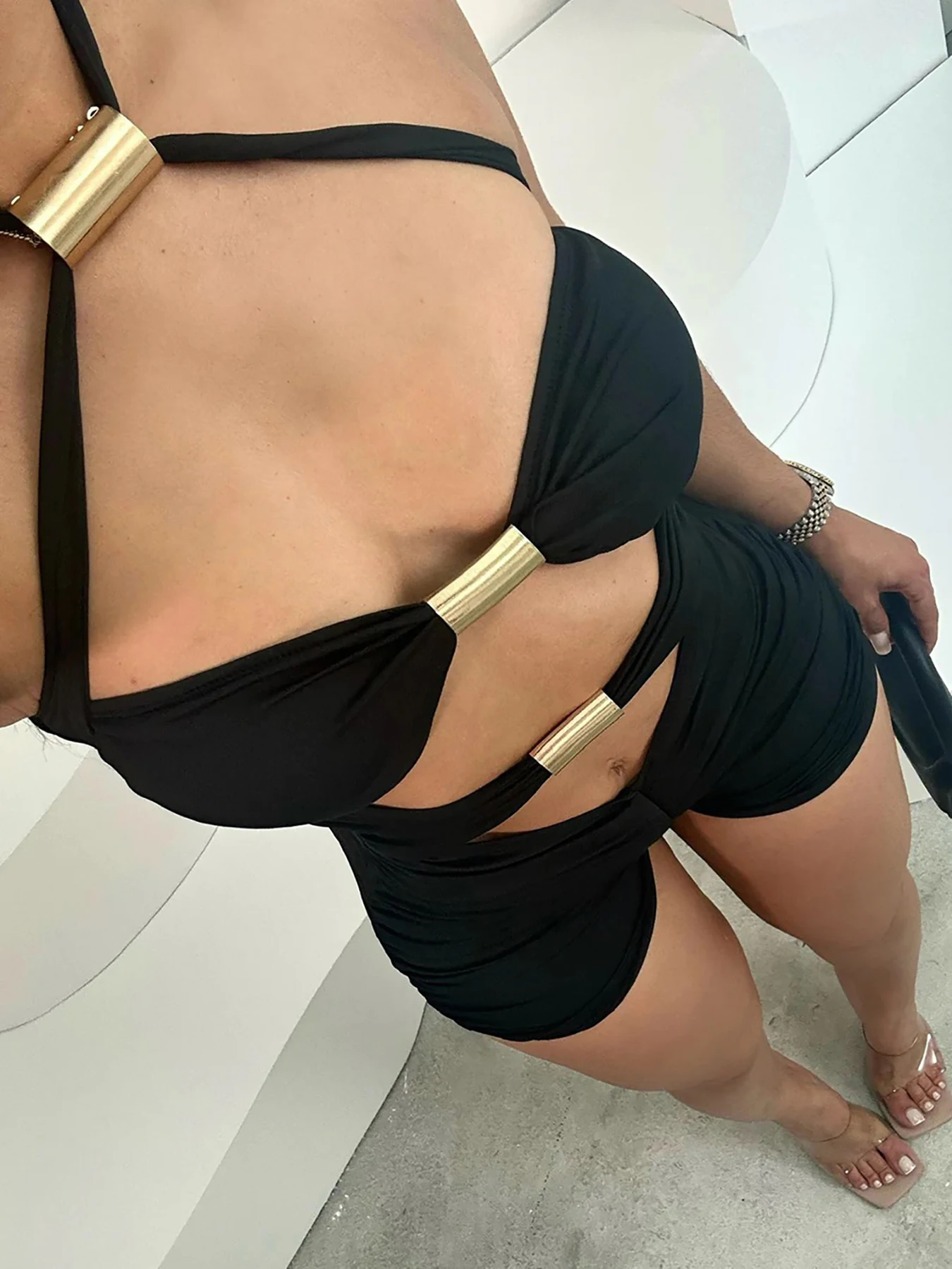 المرأة شخصية جوفاء أنبوب معدني الربط التباين اللون Bowknot الرسن الرقبة بذلة السراويل