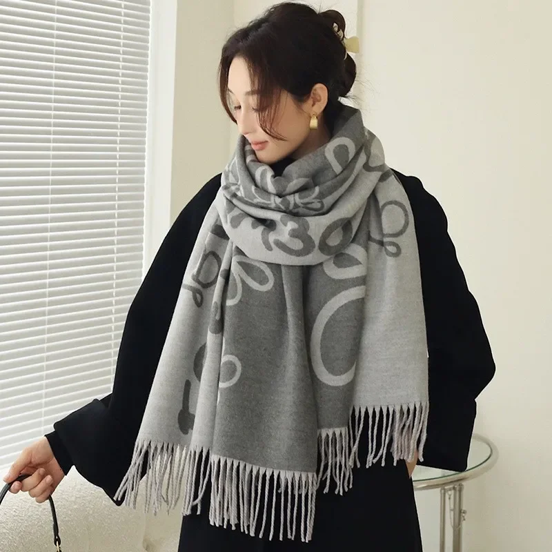 2025 New Europe Version Fashion Hair Scarf Senior Sense Office Thick Warm Shawl for Women Both Casual and Versatile Bib