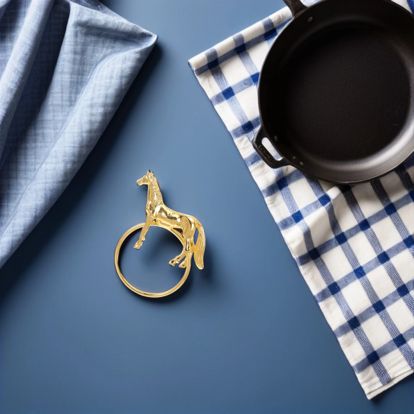 

6Pcs Metal Napkin Rings Gold Horse Shape Standing Sculpture Holiday Dinner Table Decoration Xmas Party Favor Banquet