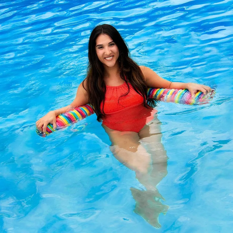 Macarrão de piscina IMMERSA Jumbo Premium com revestimento de vinil macio à base de água e macarrão de espuma resistente a UV para natação e flutuador
