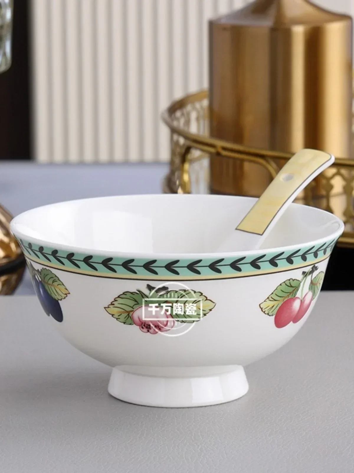European pastoral style fruit chart, light luxury dessert, Western food plate, oblique mouth coffee cup, anti scalding hand