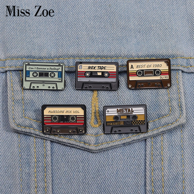 شرائط موسيقية عتيقة مخصصة ، دبابيس مينا ، هل يمكنني استعارة شعور ، دبابيس بانك 80s 90s للأصدقاء ، شارات طية صدر السترة ، هدية المجوهرات