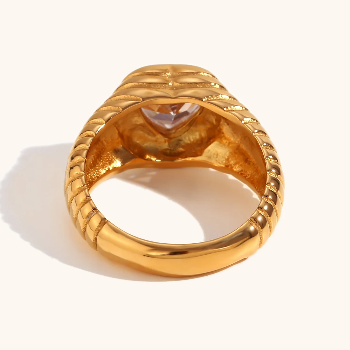 La.Muses Large Heart-shaped Zircon Stripes Stainless Steel Finger Rings For Women Vintage 18K Gold Plated Jewelry Anniversary Gi