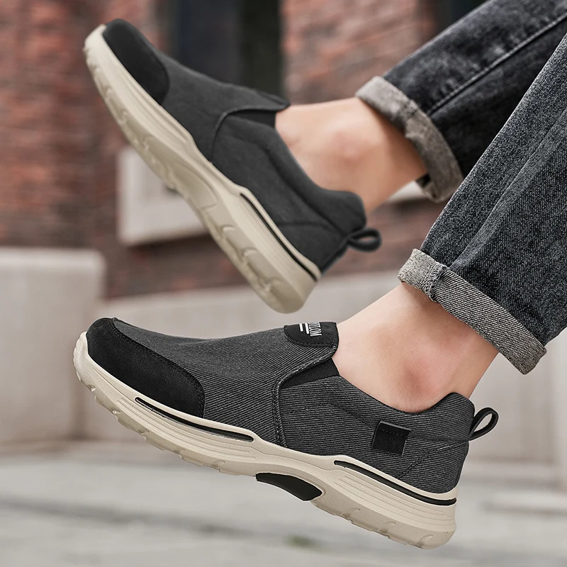 Men's Low-Top Canvas Sneakers: A Versatile Pair of Everyday Running Shoes for Men