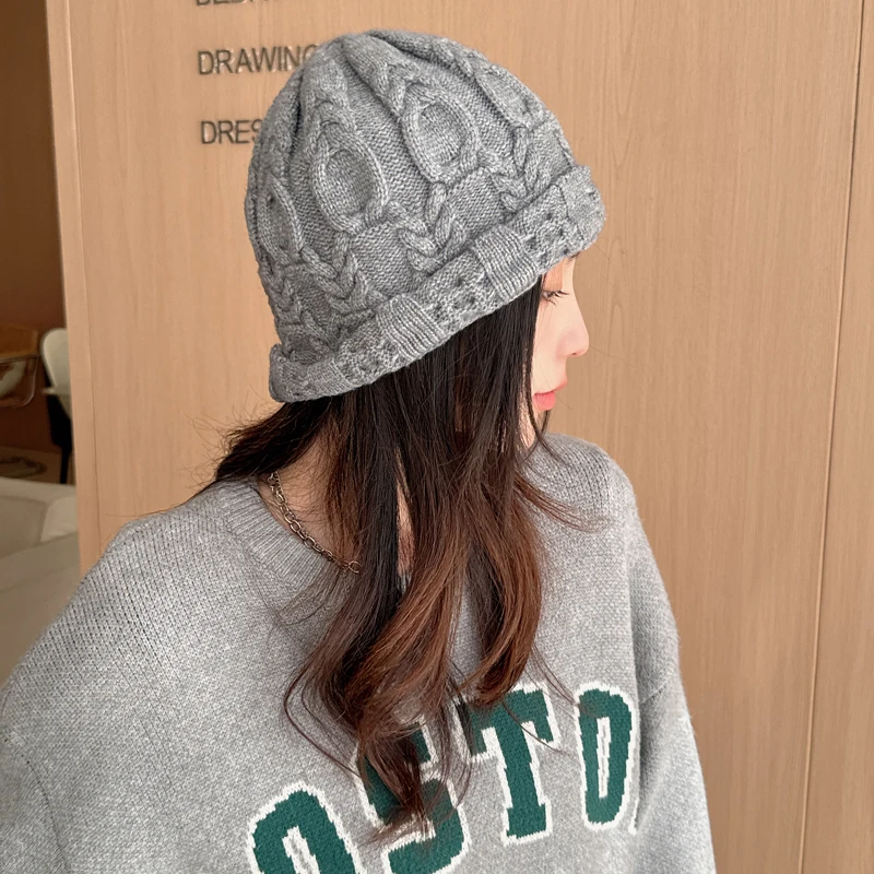 24 new twisted flower woven pile cap women's autumn and winter versatile knitted cap loose toe woolen cap