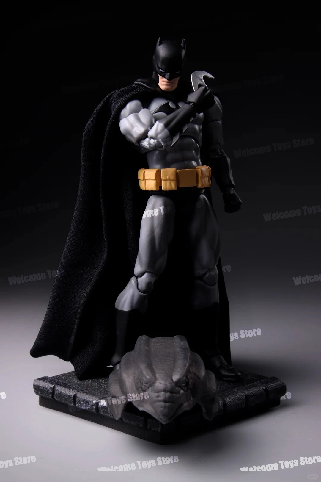 In Stock Ct Toys Batman Hush Mafex 126 Black Version Dc Bat Man Anime Action Figure Figurine Statue Model Custom Gifts Kids Toys view 3