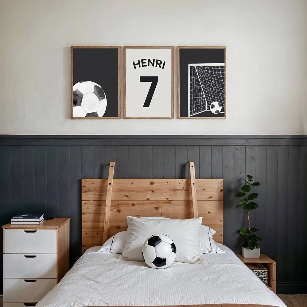 اسم ورقم مخصص لكرة القدم ملصقات فنية جدارية للأولاد ديكور غرفة نوم كرة القدم يطبع مجموعة من 3 ملصق فني شخصي هدية رياضية
