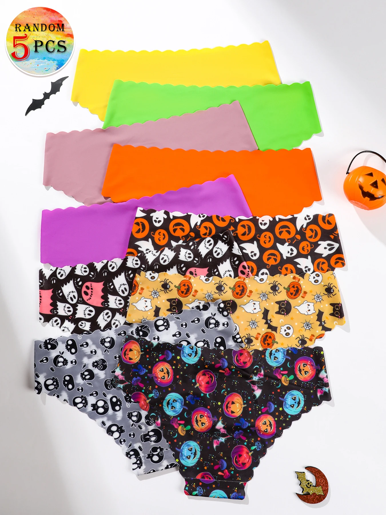 طقم مكون من 5 قطع من الملابس الداخلية النسائية بطابع الهالوين بألوان عشوائية وحواف مموجة وقصة ضيقة وسراويل داخلية مريحة ومثيرة للمهرجانات