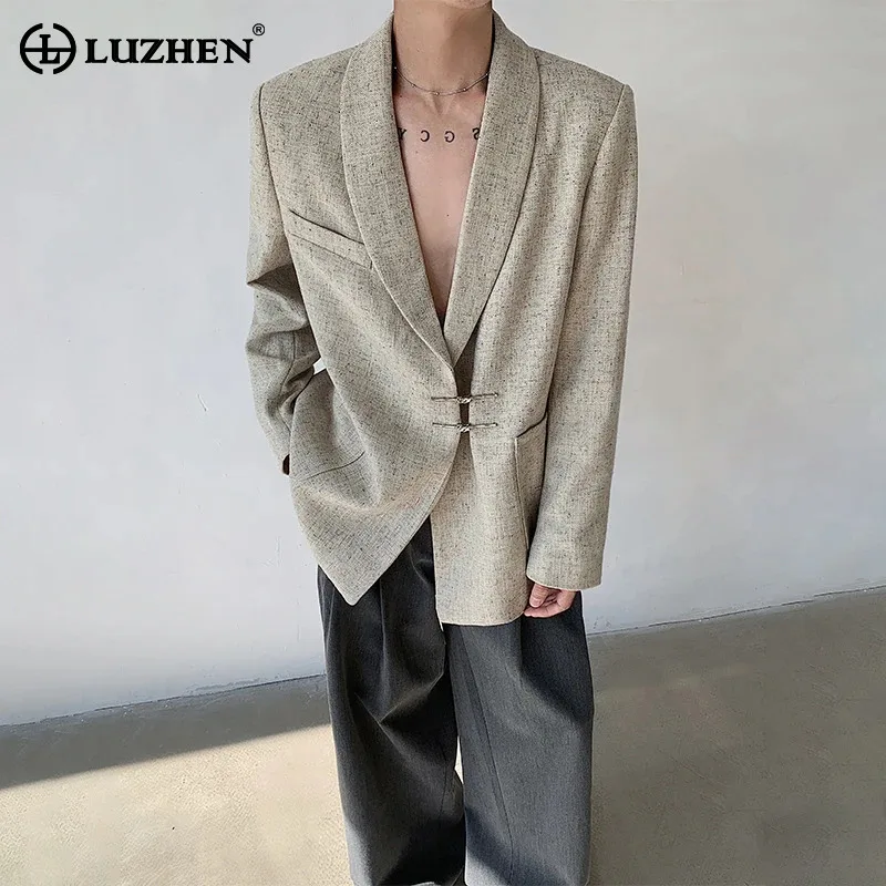 LUZHEN Coat 2026 New Luxury Elegant Handsome Casual Blazer Men Shoulder Pad Metal Buckle Placket Loose Solid Color Jacket JY8998