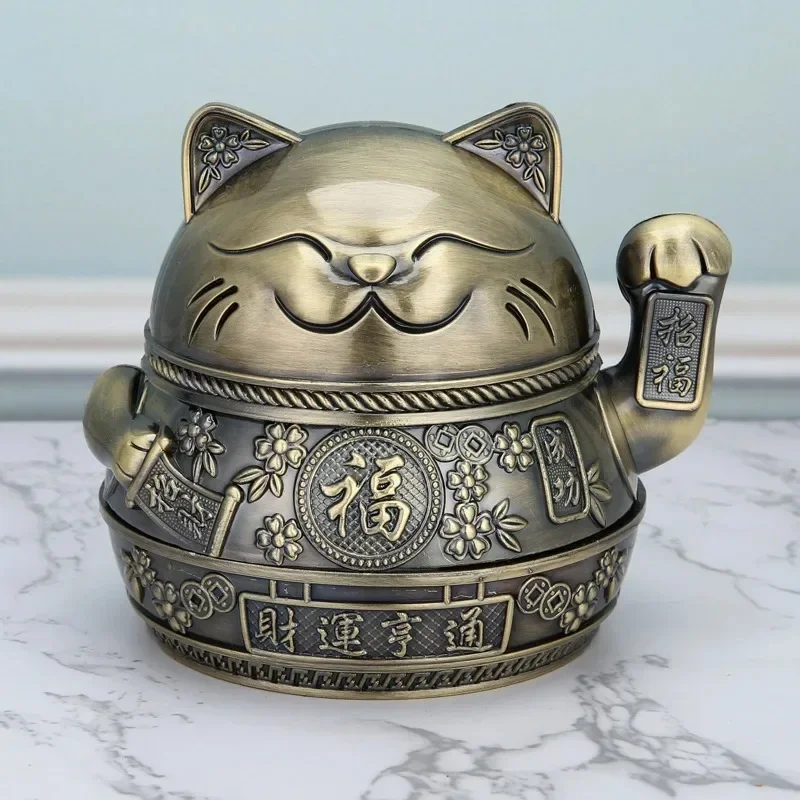 

Creative Fortune Lucky Cat Design Ashtray Zinc Alloy Ashtray Portable Retro Metal Anti-fly Cigarette Holder Home Desk Decoration