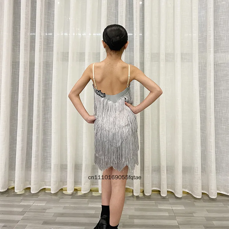 Mädchen Lateinamerikanisches Tanzkleid Kinder Fransen-Quasten-Trikot mit Spaghettiträgern Ballsaal-Wettbewerbs- und Auftrittskostüm Prüfungstanzkleidung