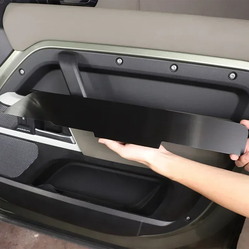 

Для Land Rover Defender 110 2020-2024, черная внутренняя дверная панель из нержавеющей стали, декоративная наклейка, аксессуары для интерьера автомобиля