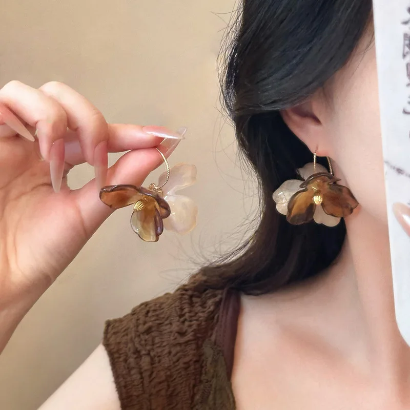 

Acrylic Irregular Metal Petals Earrings for Women Fashion Dangle Earrings Girl Travel Wedding Party Jewelry Accessories Gifts