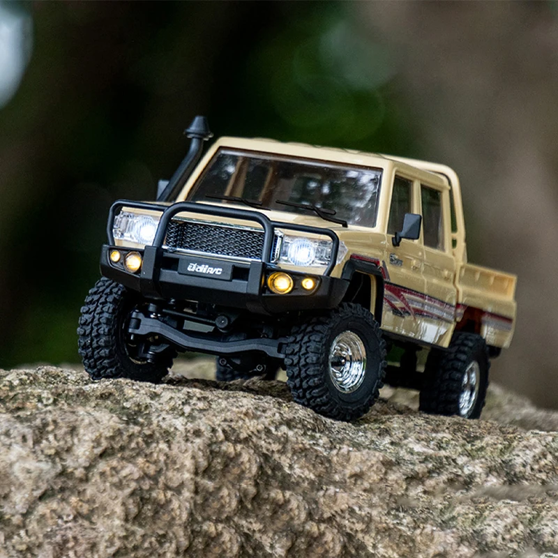 1/18 UCX1801 PRO RC Car LC79 2.4G 4WD Off-Road Pickup Brushless Simulação Caminhão Elétrico Controle Remoto Carros Modelo Brinquedo Presente