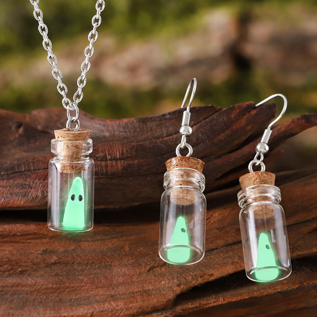 Glow-in-the-Dark Ghost Pendant Necklace Halloween Themed Vintage Style Glass Bottle Charm Christmas Stocking Filler Party Favors