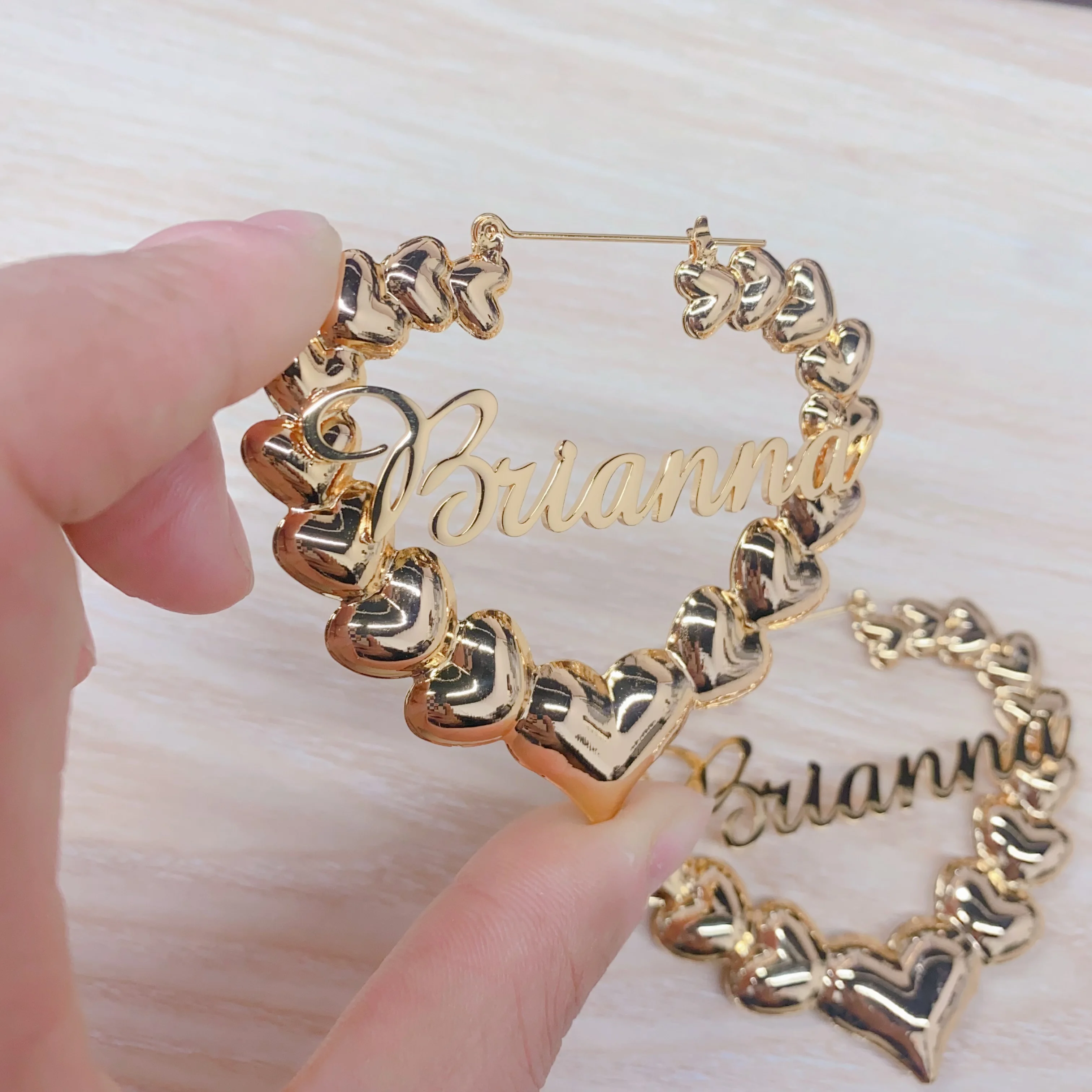 Qitian Customized Heart Name Hoop Earrings Personalized Stainles Heart Name Nameplate Hoop Earring For Women Girl Christmas Gift