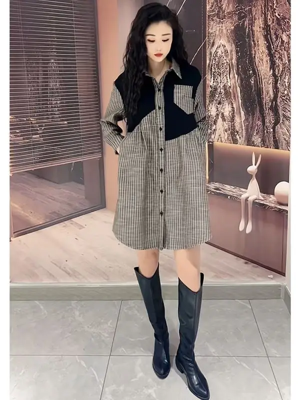 European Station 2024 Winter New Style Splicing Striped Dress Women's Fashion Commuter Look Thin Single Breasted Middle Skirt