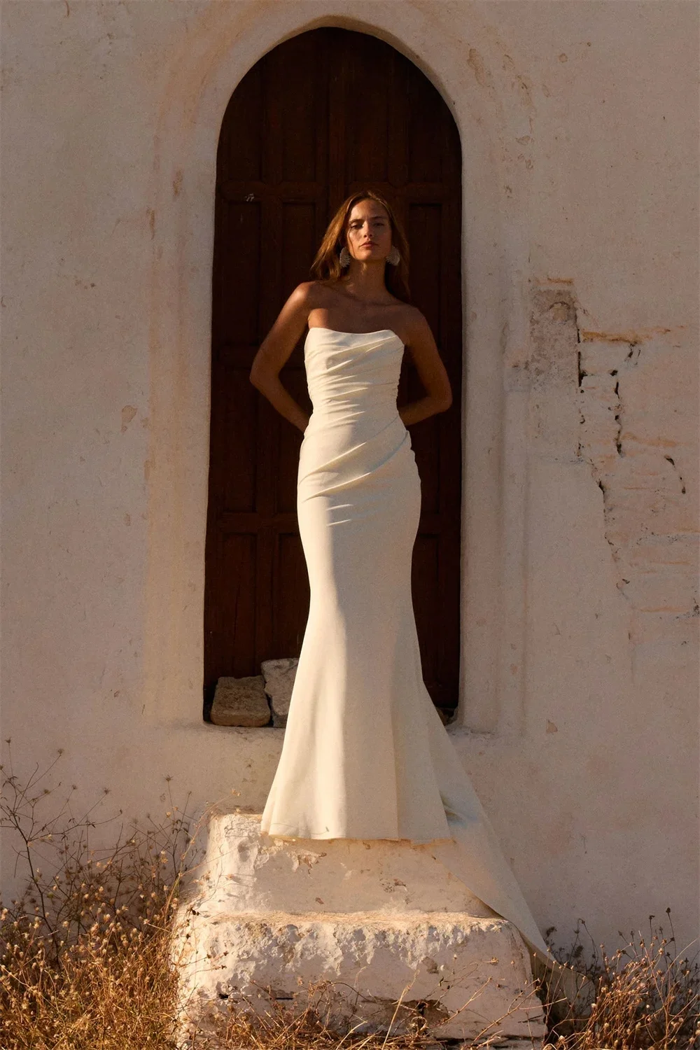 

Prairie-style White Strapless Mermaid Wedding Dress with Long Train, Simple and Elegant Bride Gown, Buttoned Open Back.