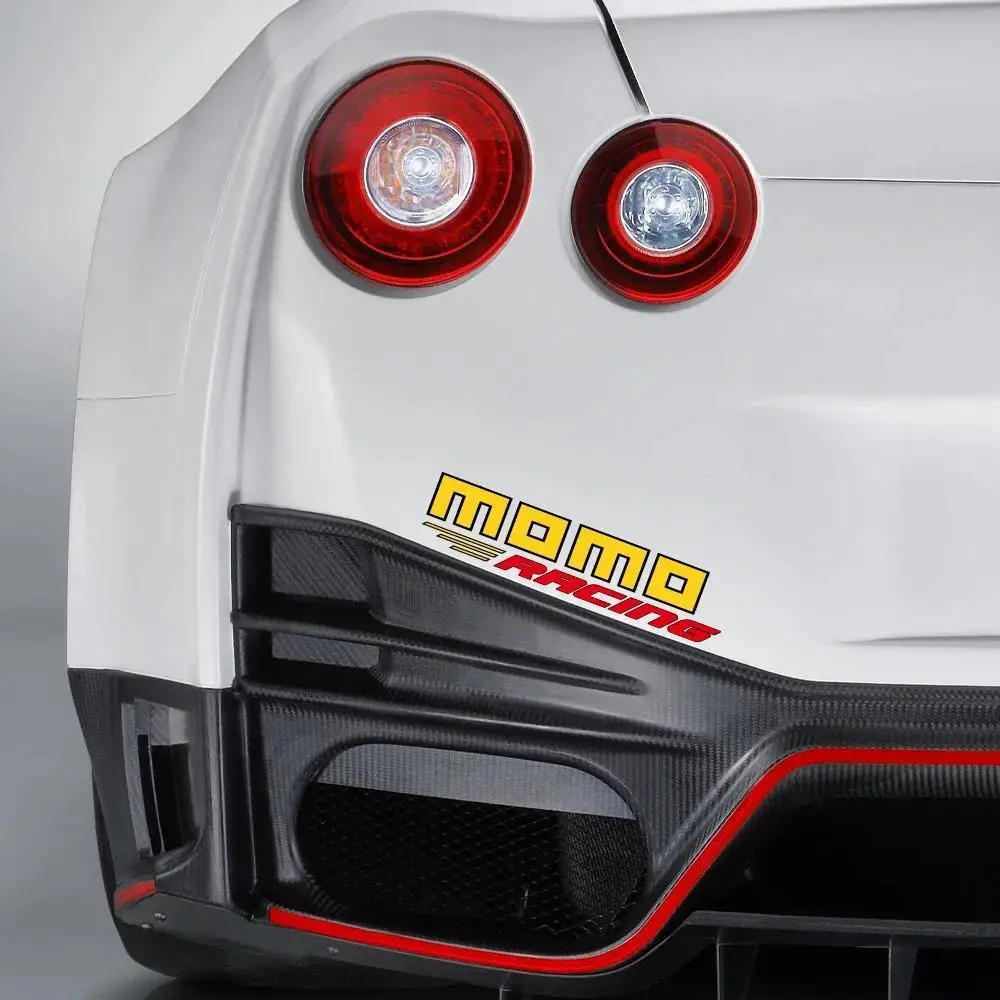 قطعتان من ملصقات سباق مومو، شارات بتصميمات صفراء وسوداء لامعة، ديكور لعشاق السيارات #4