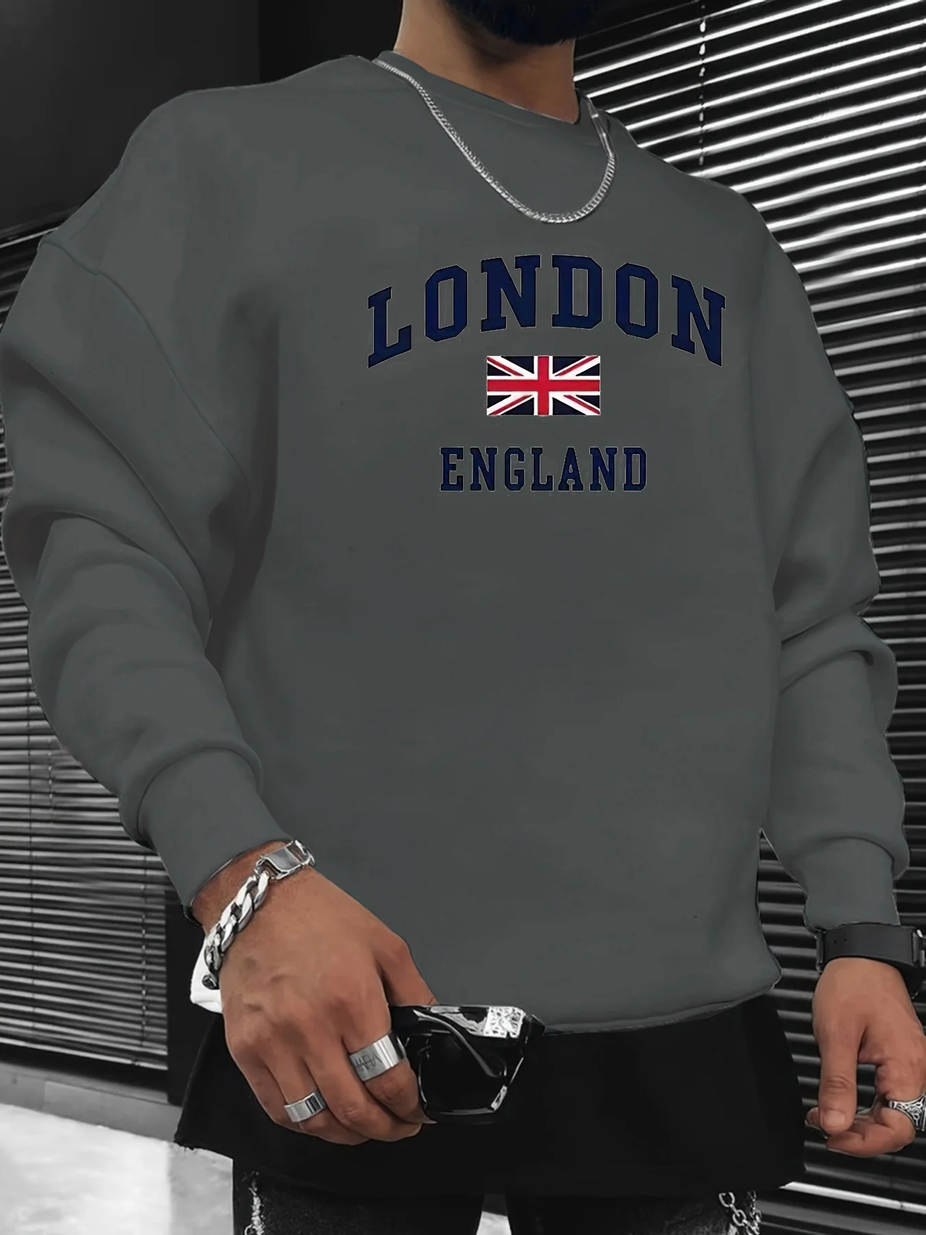 Men's autumn and winter fashionable casual loose London England graphic printed long sleeved round neck sweatshirt