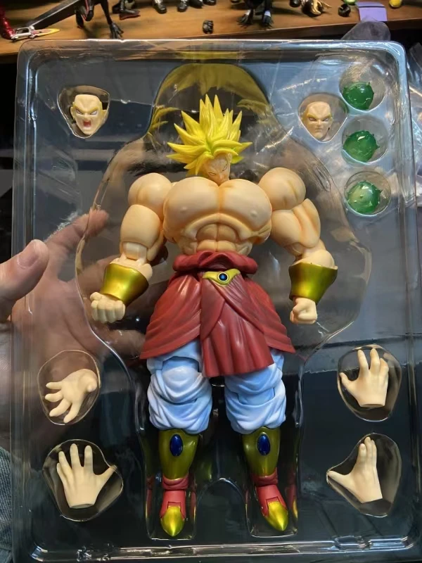 มีสินค้าในสต็อก ตุ๊กตาบรอลี่ 19 ซม. สินค้าใหม่ Magic Contract ขยับได้ DF Legendary Berserker Broly Shf ตุ๊กตาขยับได้ 6 นิ้ว ของสะสม ของขวัญ ﻿
