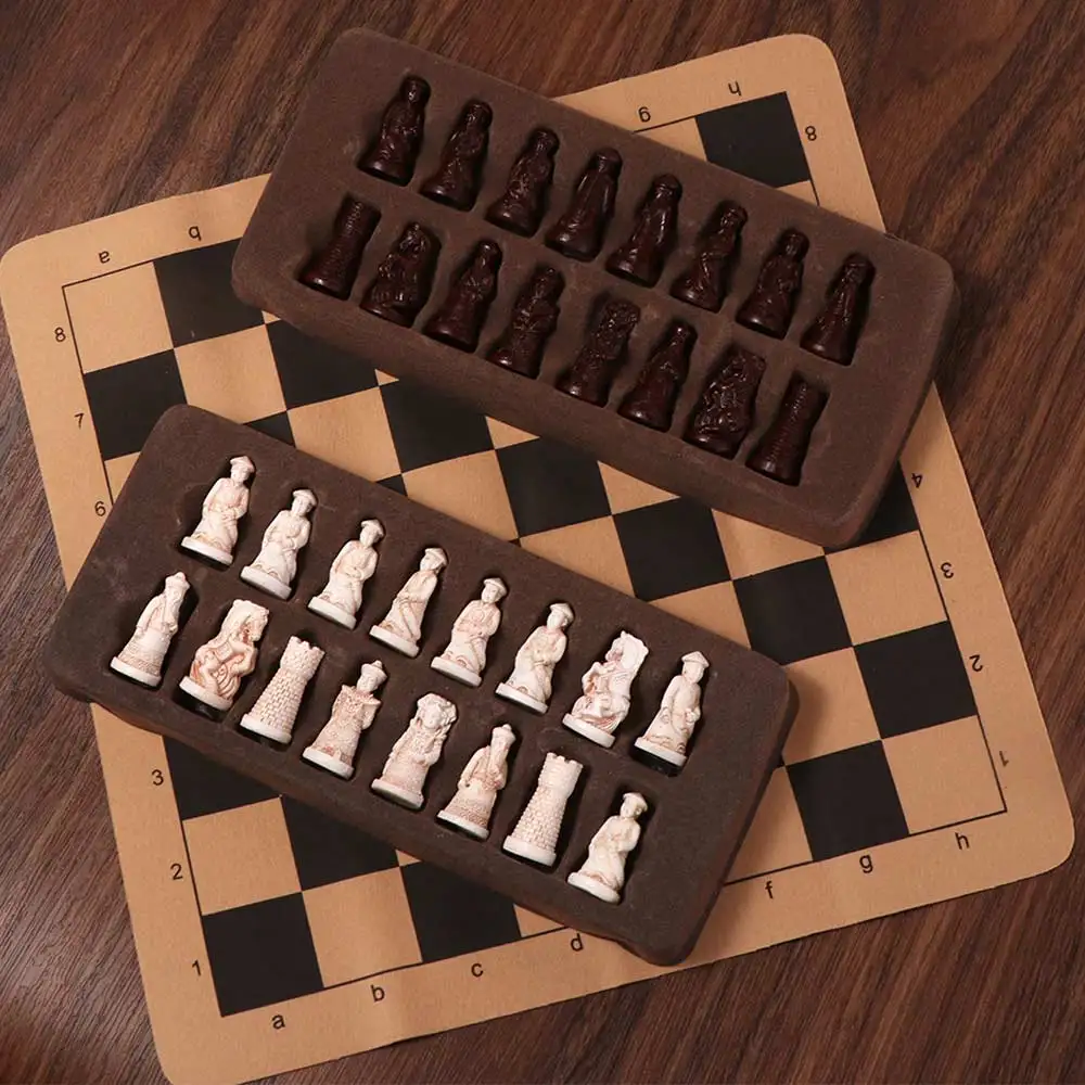 

Антикварные шахматные фигуры из смолы, труба, реалистичные шахматные фигуры древних китайских иероглифов, имитация развлечений