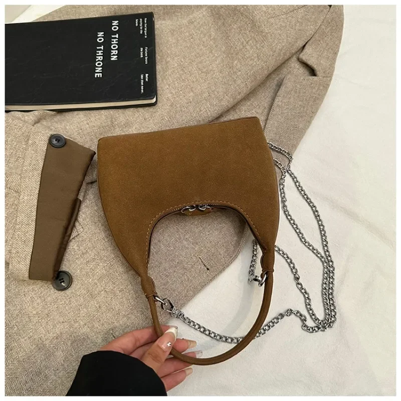 High End Fashion Women's Bag 2024 Winter Simple and Versatile Underarm Shoulder Bag Niche Design Frosted Chain Crossbody Bag