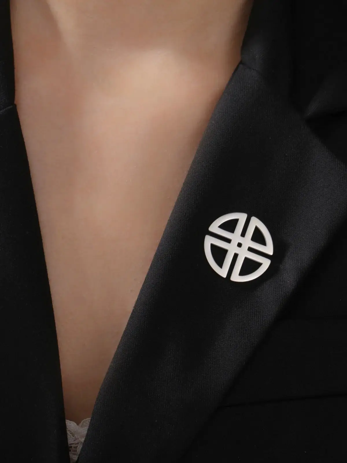 LIKGREAT Vintage guerrier broche céltiques bouclier noeud broche en acier inoxydable païen amulette bijoux anniversaire Festival cadeau en gros