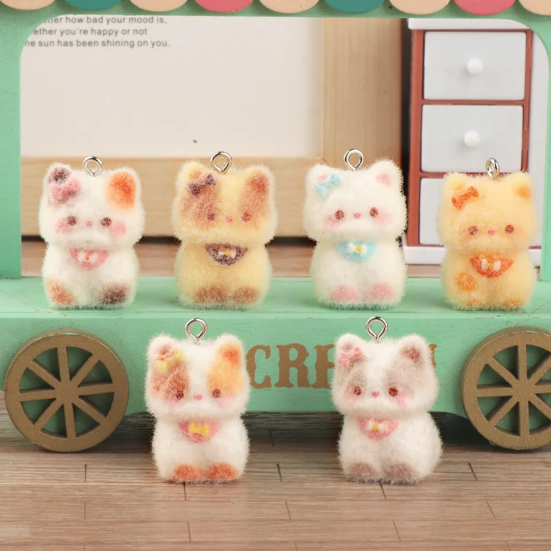 5 Piezas de Mini Gatos en Colores Aleatorios, Lindos Modelos de Gatos en 3D, Figuras de Resina para Casa de Muñecas, Llavero DIY, Colgante, Decoración para Bolsos, Decoración para el Hogar y Escritorio