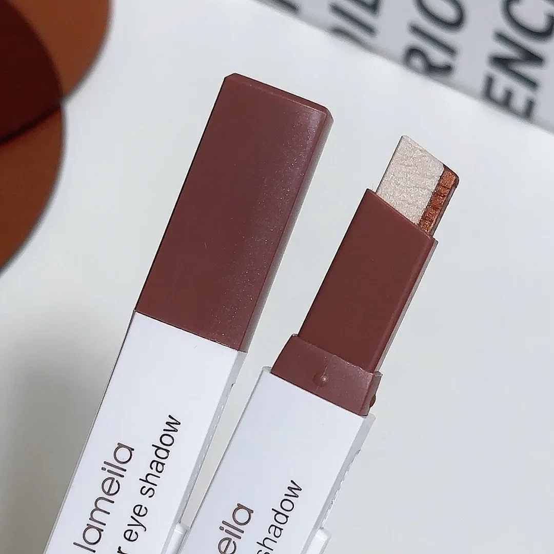 ガール 2色アイシャドウスティック、パールグリッター＆ウォータープルーフシマー、簡単塗布アイペンシル、ナチュラルマットヌードトーン