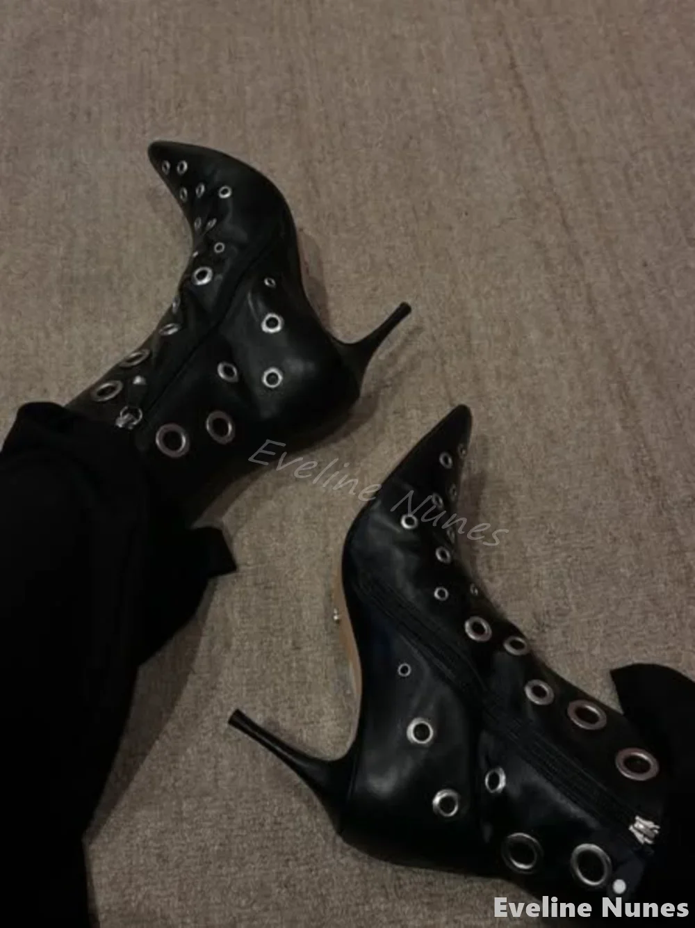 

Hollow Metal Hole Knee High Boots Women Pointed Toe Stiletto Heel Slip On Black Leather Boots New Fashion Design Catwalk Boots