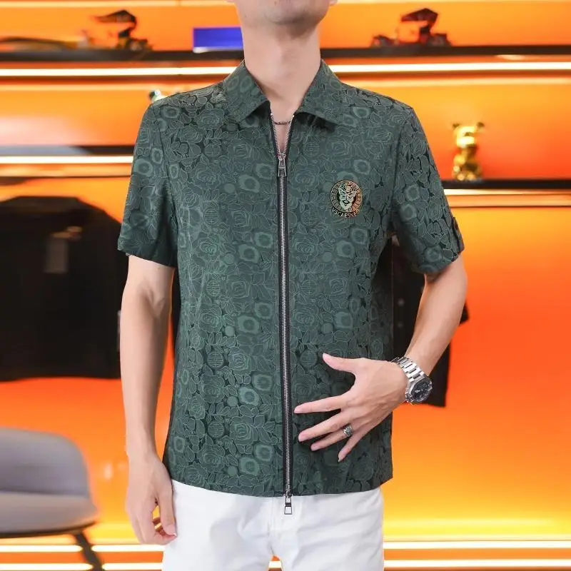 

Мужская повседневная рубашка Slim Fit, лето 2025, с цветочной вышивкой на воротнике, двойной молнией, коротким рукавом, дышащая, из полиэфирного волокна, с внутренней подкладкой.