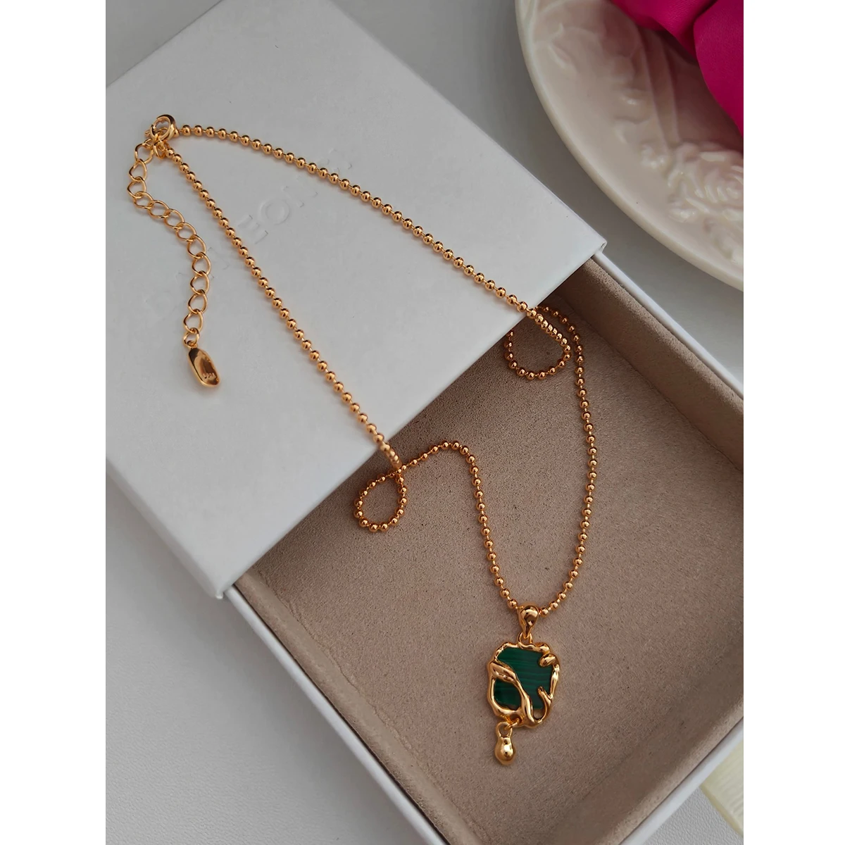 

Full Body S925 Sterling Silver Plated With 18K Gold | Malachite Necklace | Chain Length 40+5cm 100629