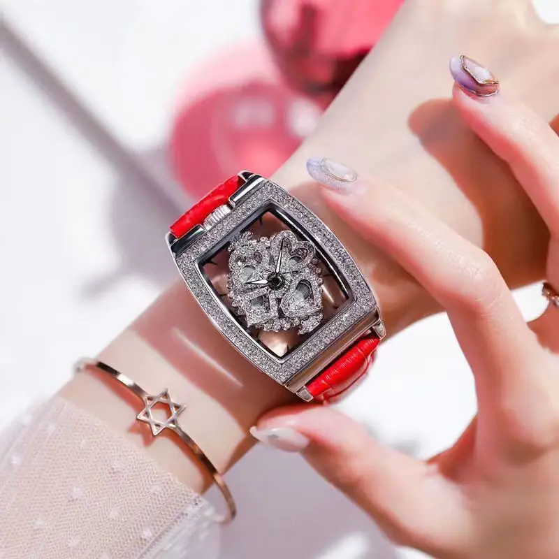 New Era Running Watch Square Women's Full Zircon Women's Watch Women's Rotatable Lucky Four Leaf Grass Simple and Luxury