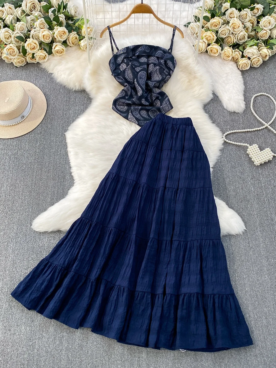 

Sexy Bal Crop Top And High Waist Skirt Set Vintage Floral Print Commute Sle High Waist Pleated Long Skirt Two Piece Set