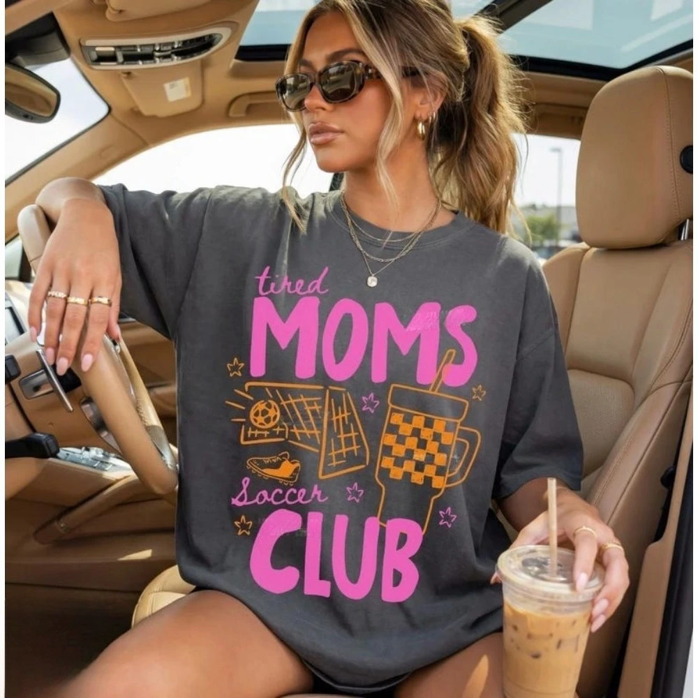 Tired Moms Soccer Club Shirt Sports Mama Tops Soccer Moms Club Shirt Trendy Game Day Tee Hand Drawn Doodle Sports Tops for Mom