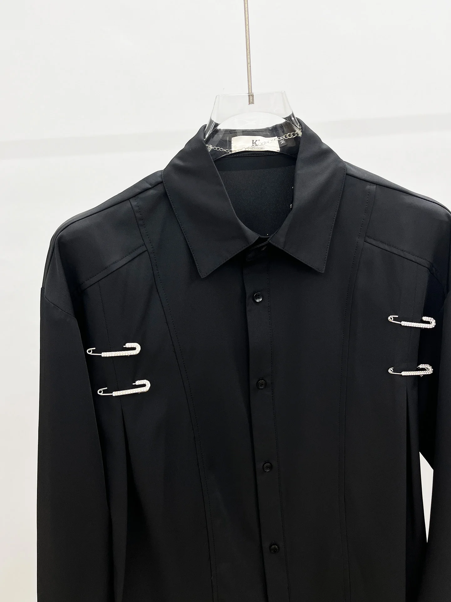 Men's 2025 Summer New Niche Design Metal Pin Shirts Men's Loose Comfort Fashion Versatile Tops Personalized Trendy Chic Shirts