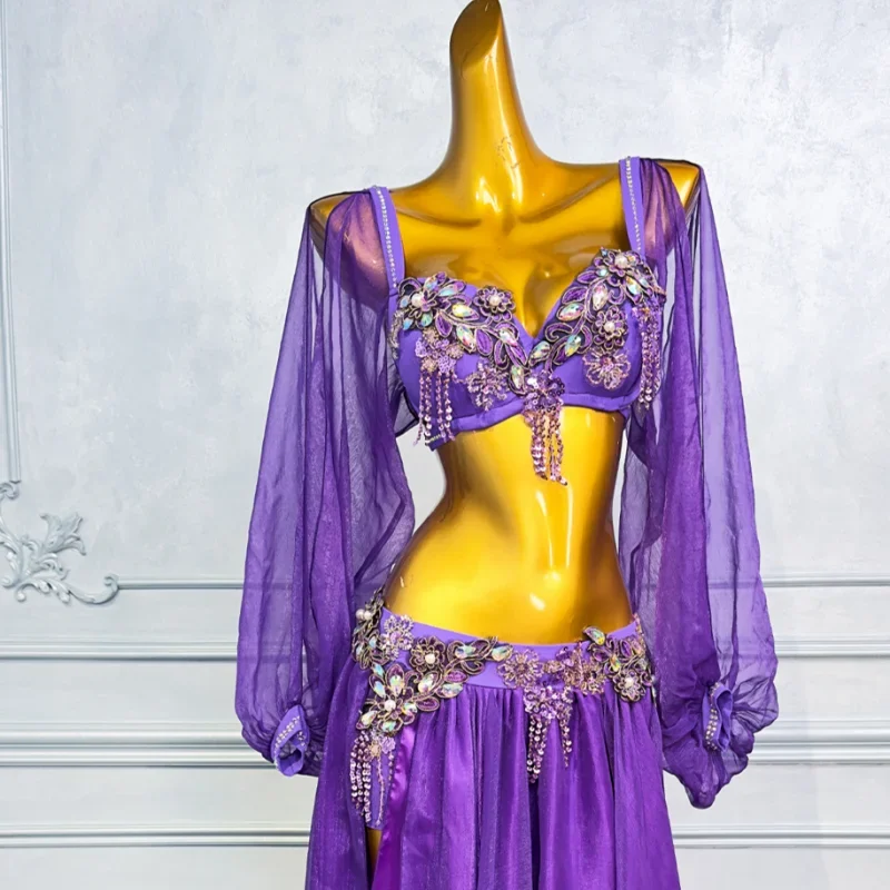 Sutiã de diamante de luxo personalizado e borla saia longa para mulheres, dança oriental, traje de desempenho profissional, conjunto Bellydance, 2 peças