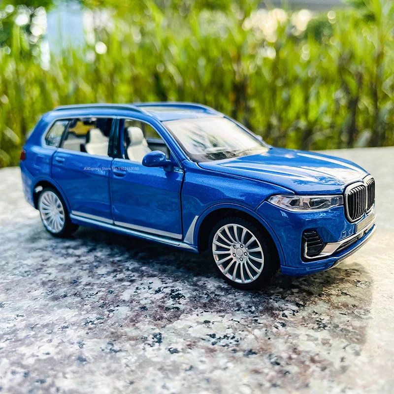 MSZ 1:32 BMW X7 alloy car model static die-casting car model with lighting decoration collection toy tools gift mold