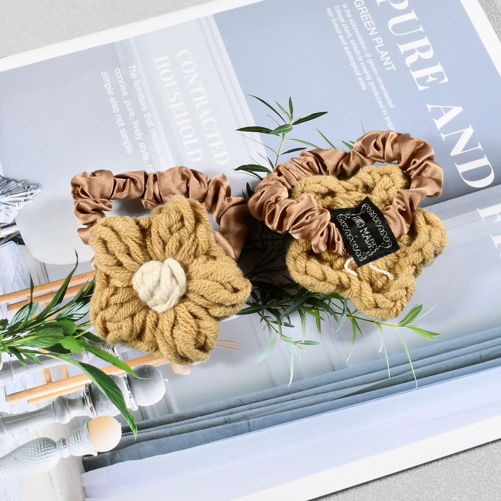 2Pcs Knitted Wool Flowers Shape Elegant Women Elastic Hair Tie Cute Large Intestine Ring Hair Band For Lady Daily Use