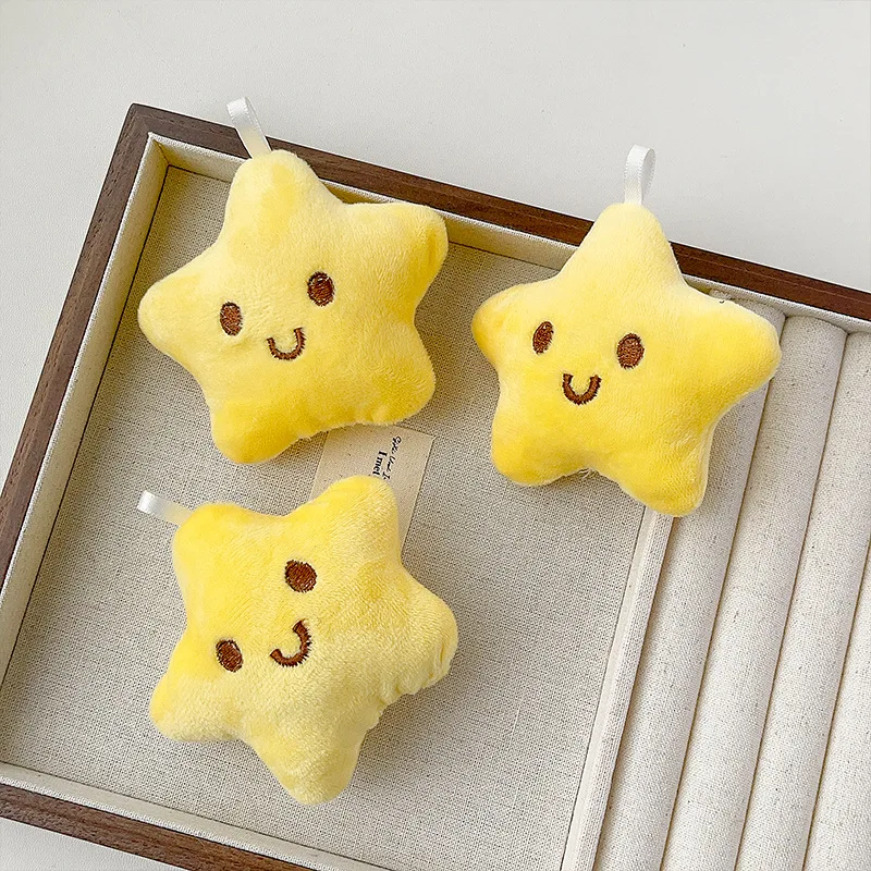 Piepende pluche ster sleutelhanger hanger hanger meisje rugzak decoratieve hanger schattige pop met sieraden