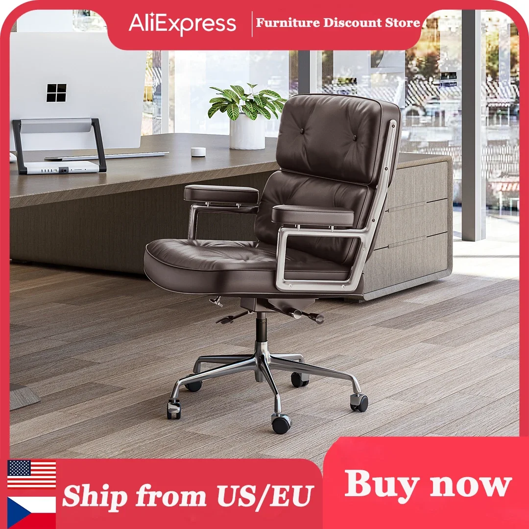 

Эргономичное офисное кресло с мягкой подкладкой из натуральной кожи с алюминиевыми подлокотниками и колесами для