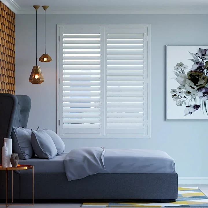 China Factory Price Blinds Shades & Shutters with High Quality Customizable Wooden/Plantation Shutters