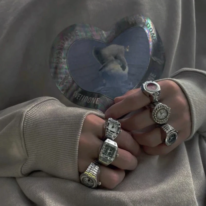 In Stock Watch For Men And Women, Versatile For Couples, Simple, Fashionable, Retro, Creative Finger Ring Watch Ornament Gift