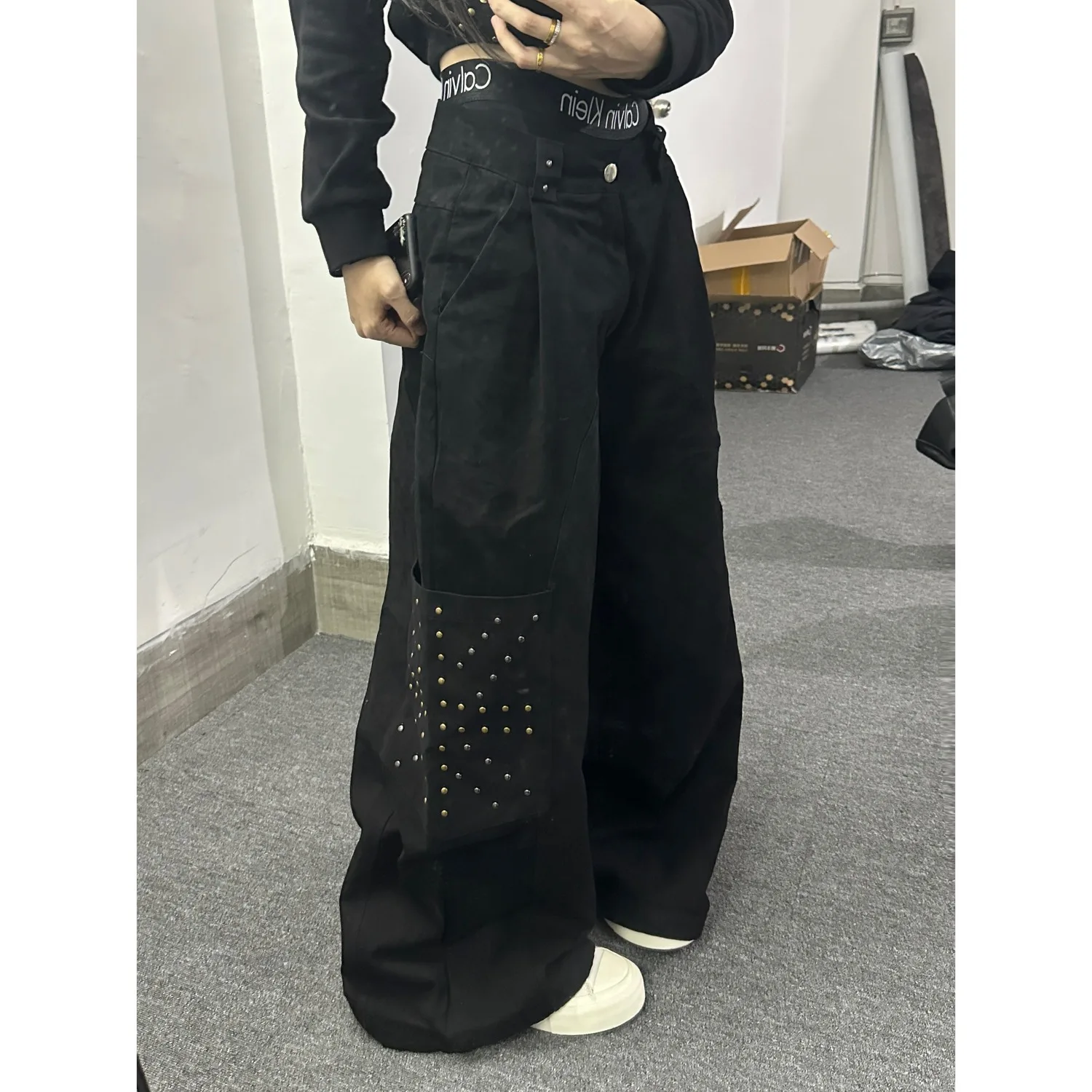 

Retro American Rivet Design Loose Casual Wide Leg Jeans for plus Size Men Autumn Winter Floor Length Pants Straight Cut